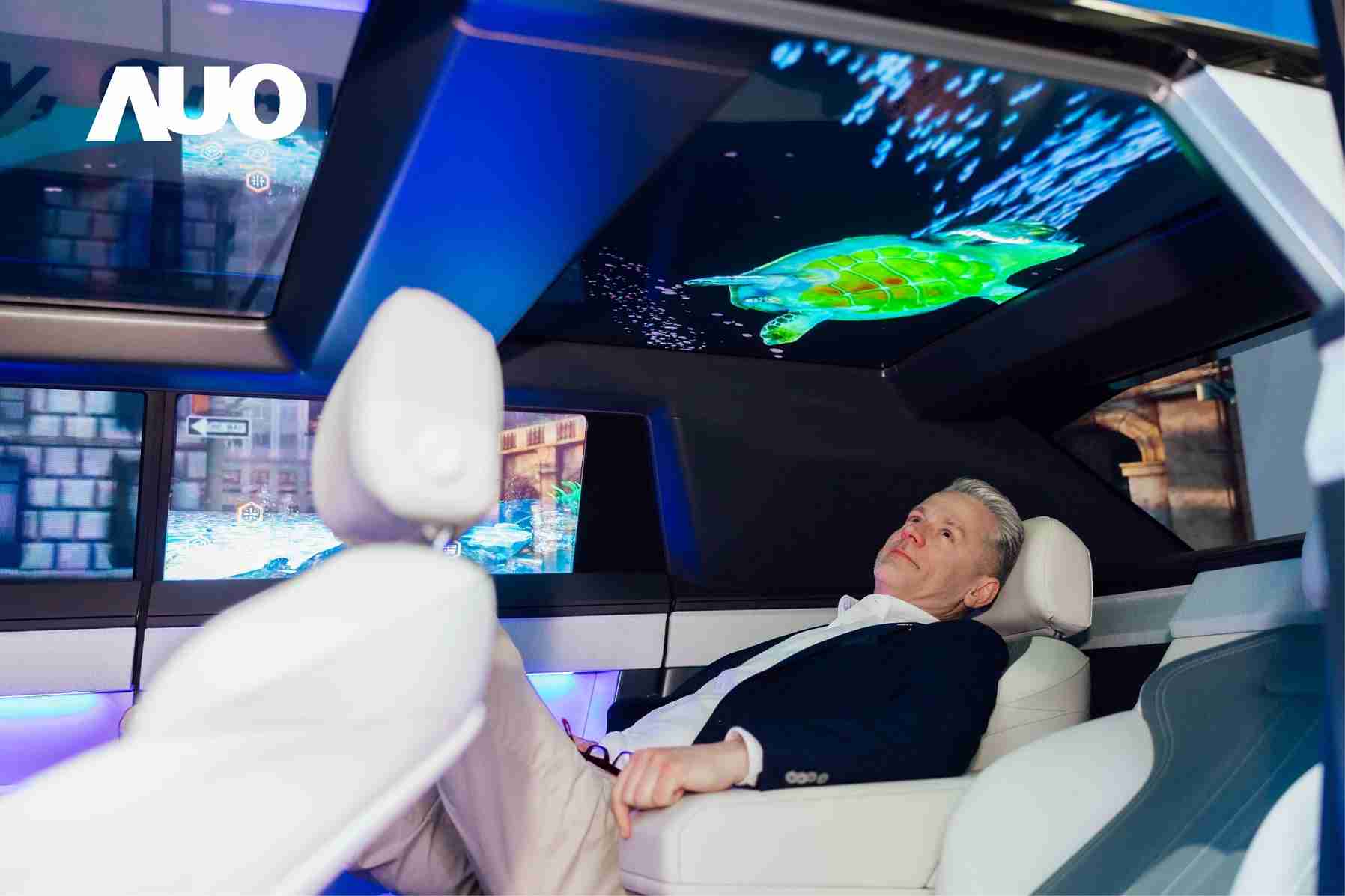 人生就是博Smart Cockpit 2025集Micro LED透明、、、、大型化、、、可挠优势之大成，，，，携手BHTC打造未来视界的车用Display HMI解决方案